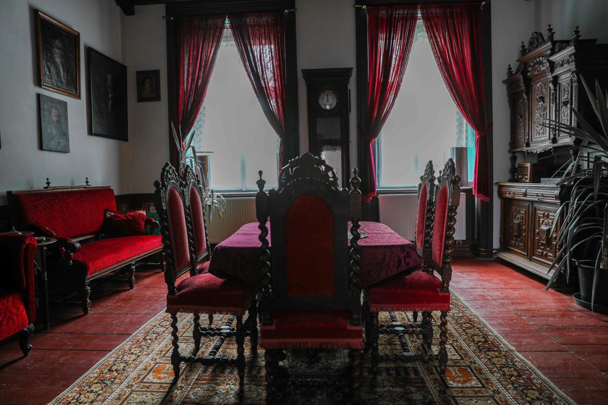 Appartamento Zamek Usobi Esterno foto